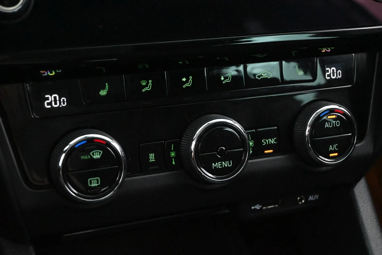 Car Image - 2SaPg6IZUVKnWmLFuAOvNn