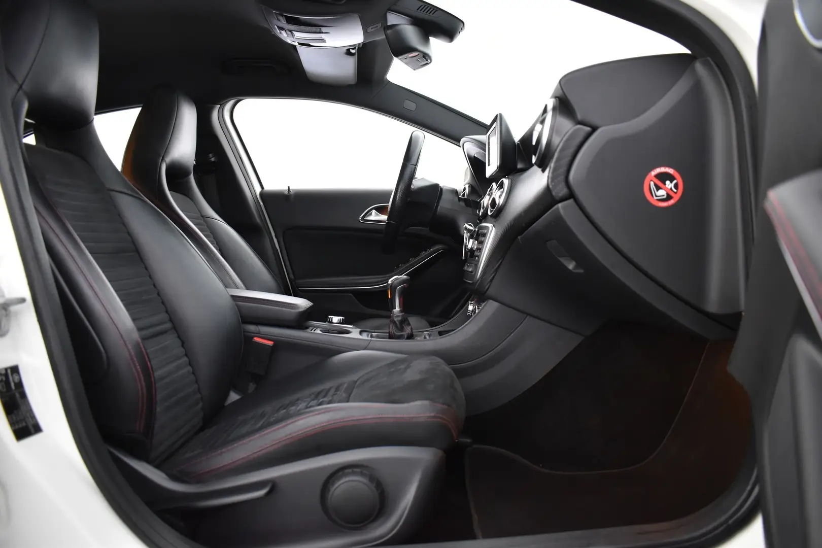 Car Image - 5mWBwxLvBokE5qA2UmRNis