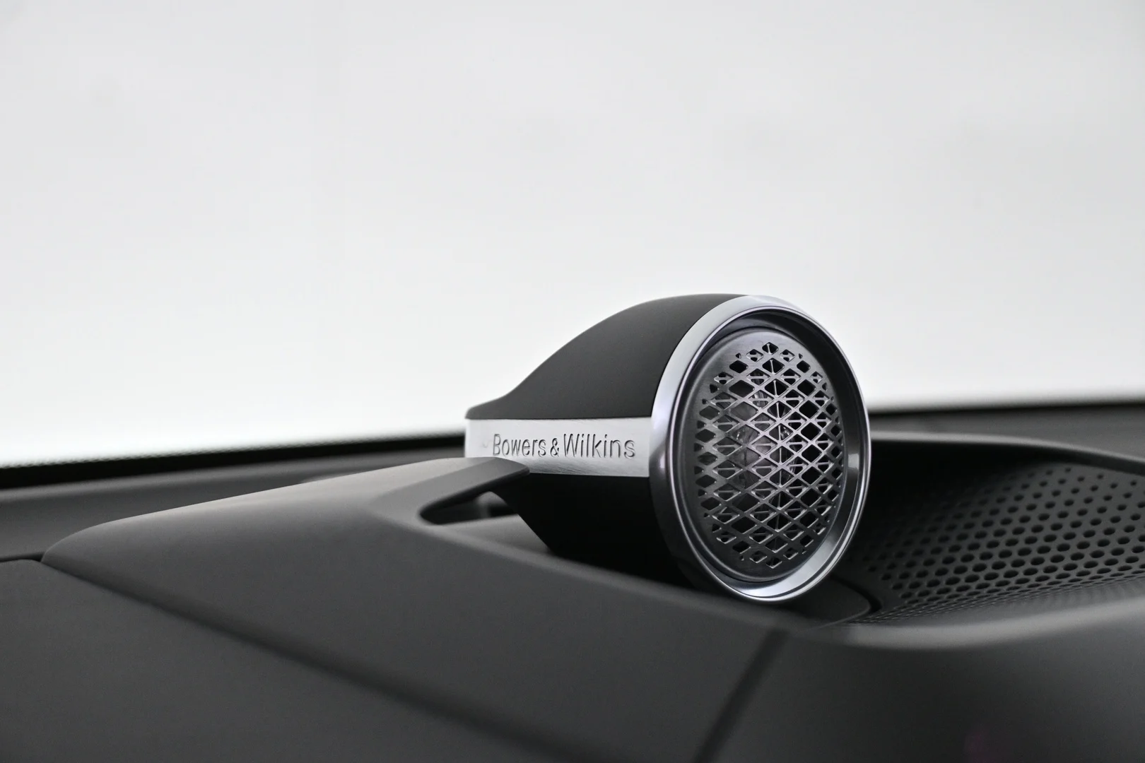 Car Image - 2r4XaPjOIcIx4Z4z29mrfY