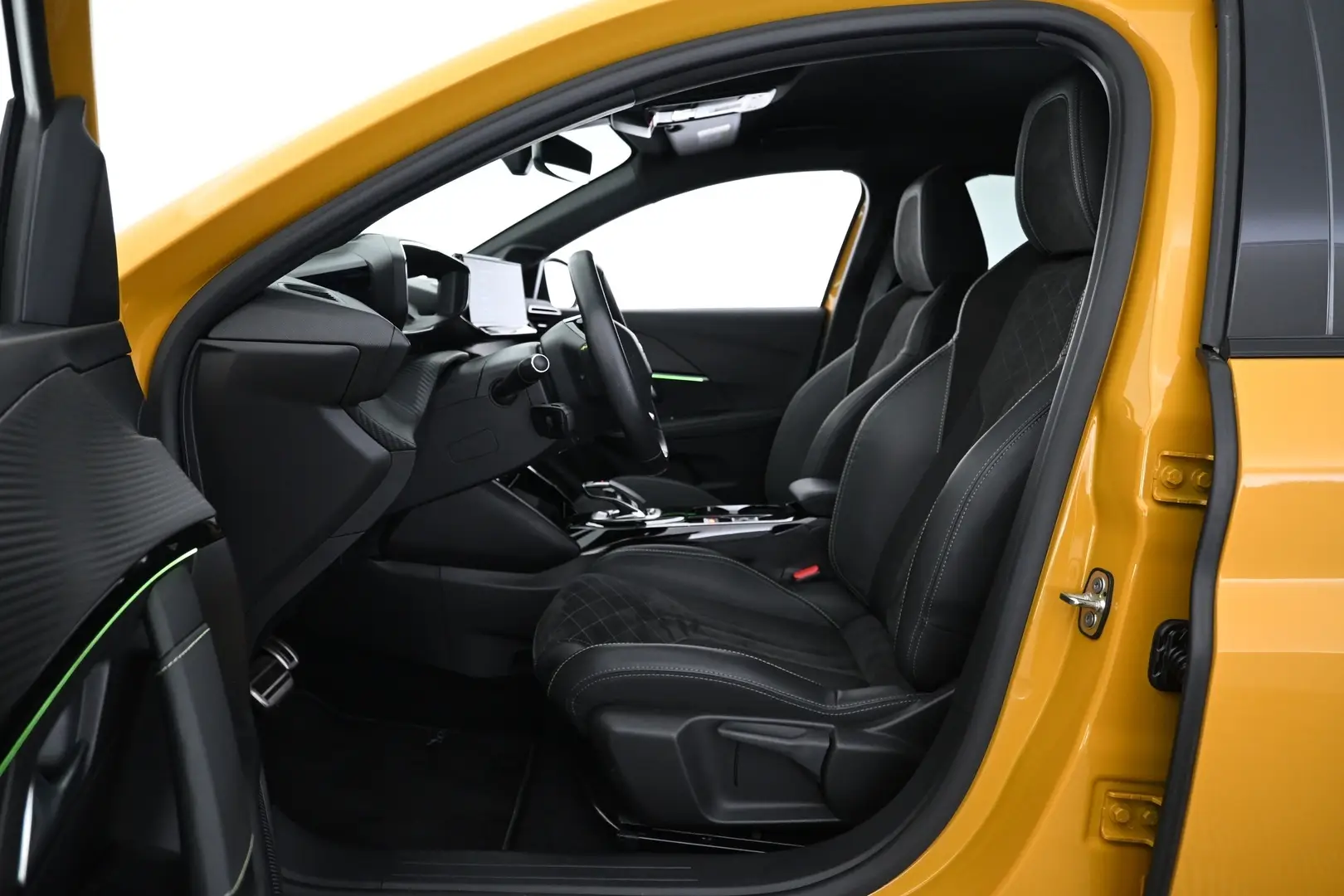 Car Image - 4LLyiRFU8da37QIWW3iq3a