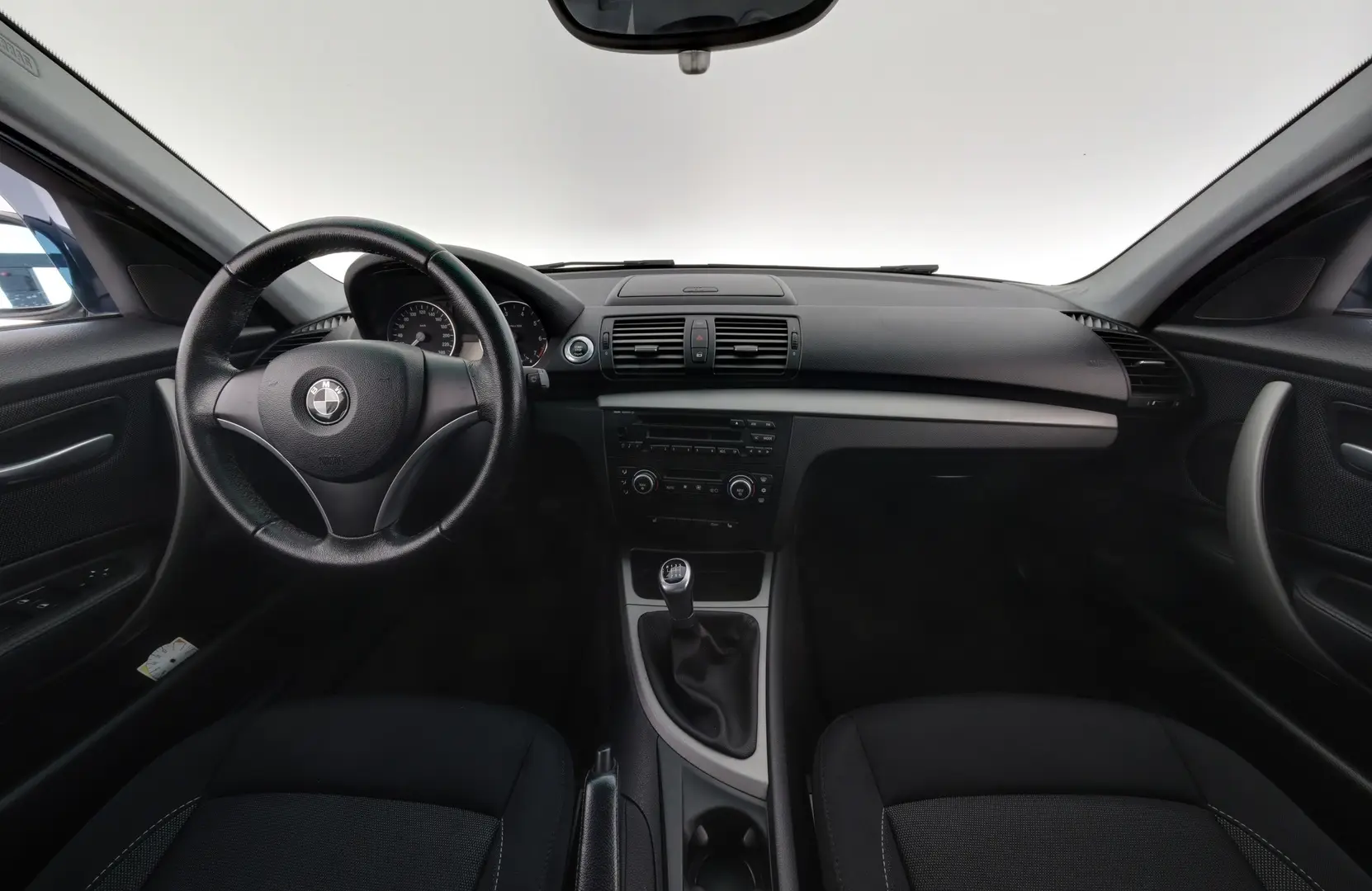 Car Image - 6SX8zRqDOWgMatmgcEHNxe