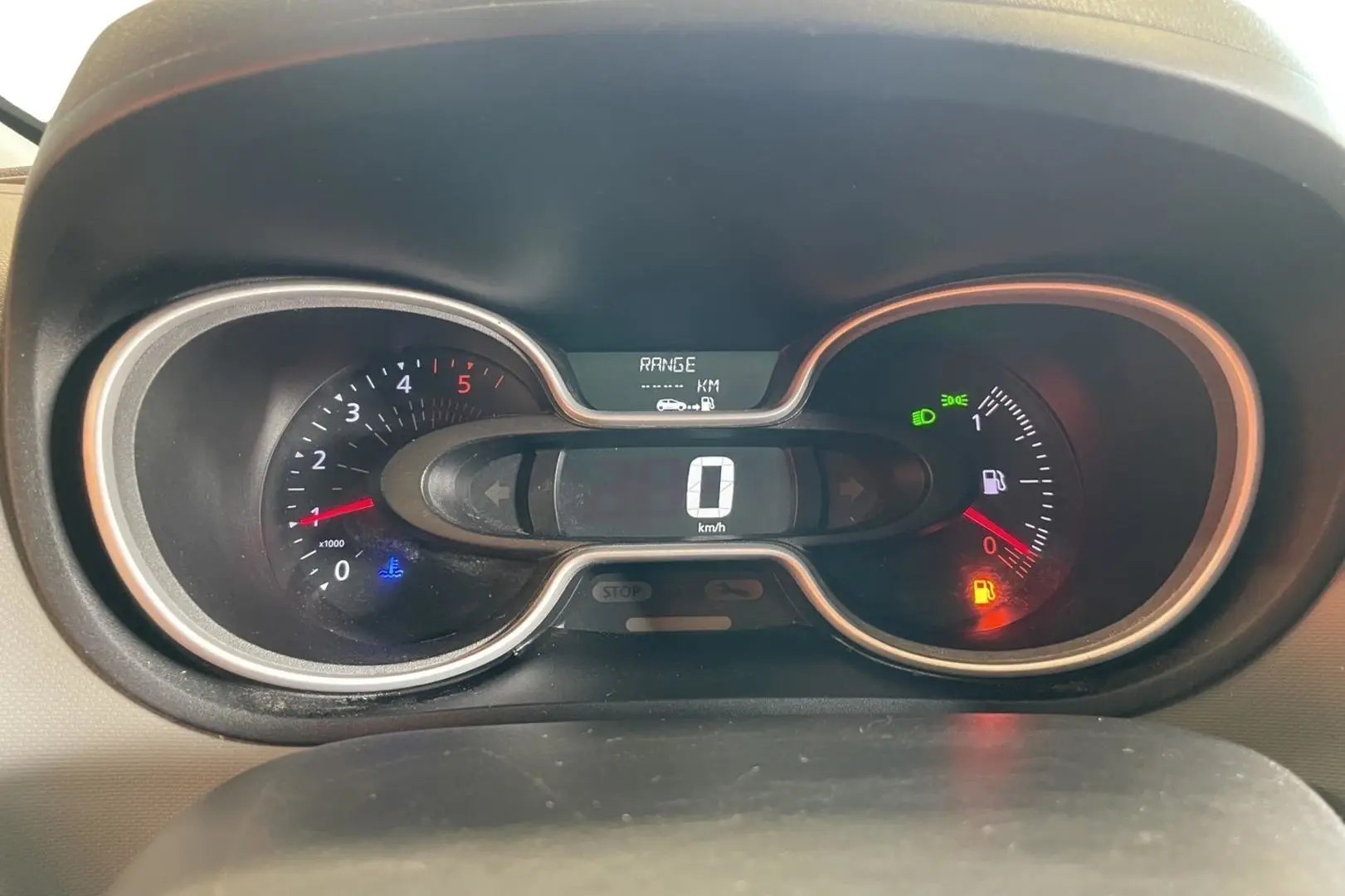 Car Image - 597bwiDeM2jqllj48VnCcy