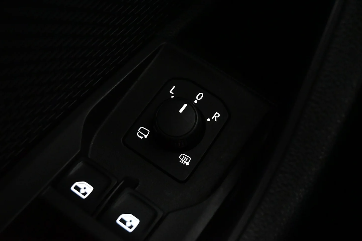 Car Image - 5nNtZq2MhUJ1lEXYUigf1