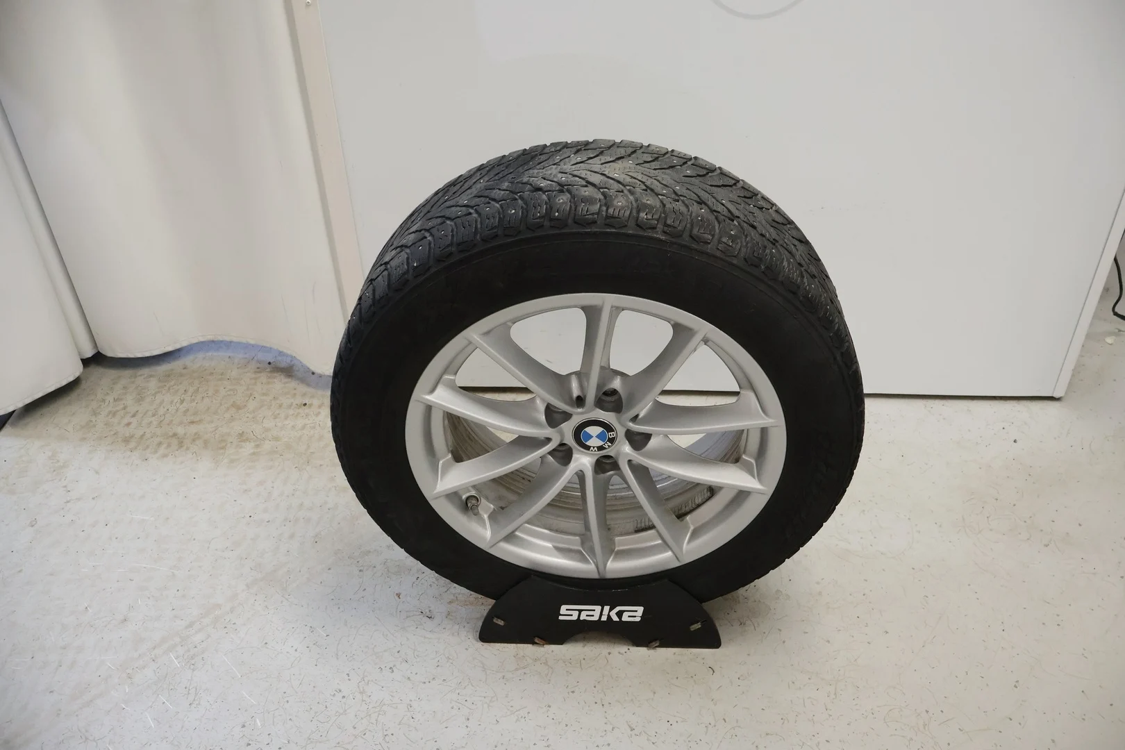 Car Image - 1mA9BMBqMxsvhjS8w4uyXg