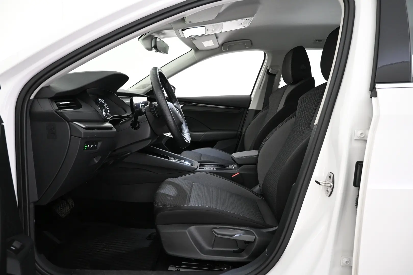 Car Image - 50WtcGiVfmvhqokNAtiJqy
