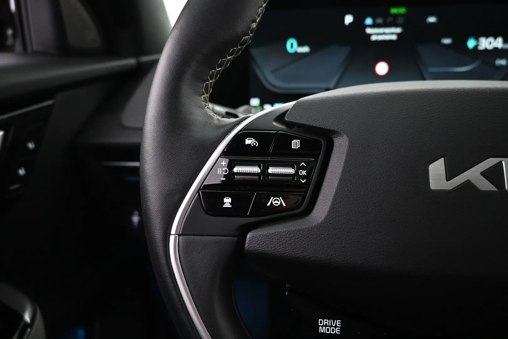 Car Image - 3TyiBY2lCol9xh9y7TNQeK
