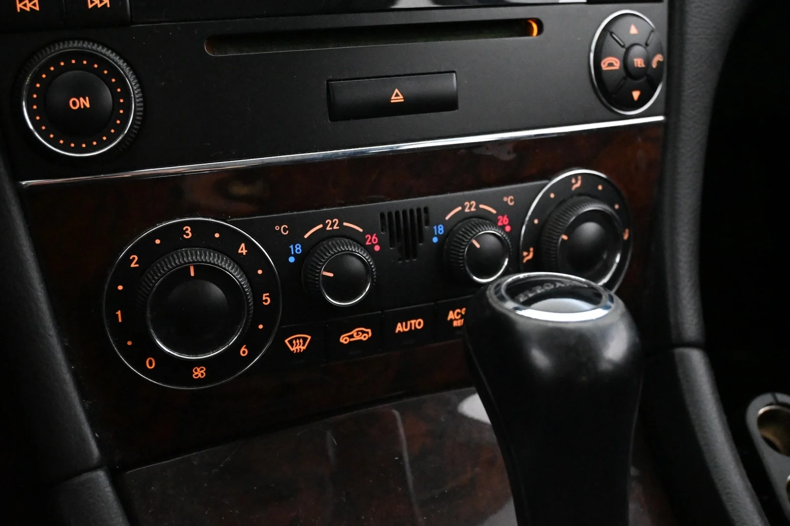 Car Image - 3iYzHrbpcDQx4v6hDazcU6