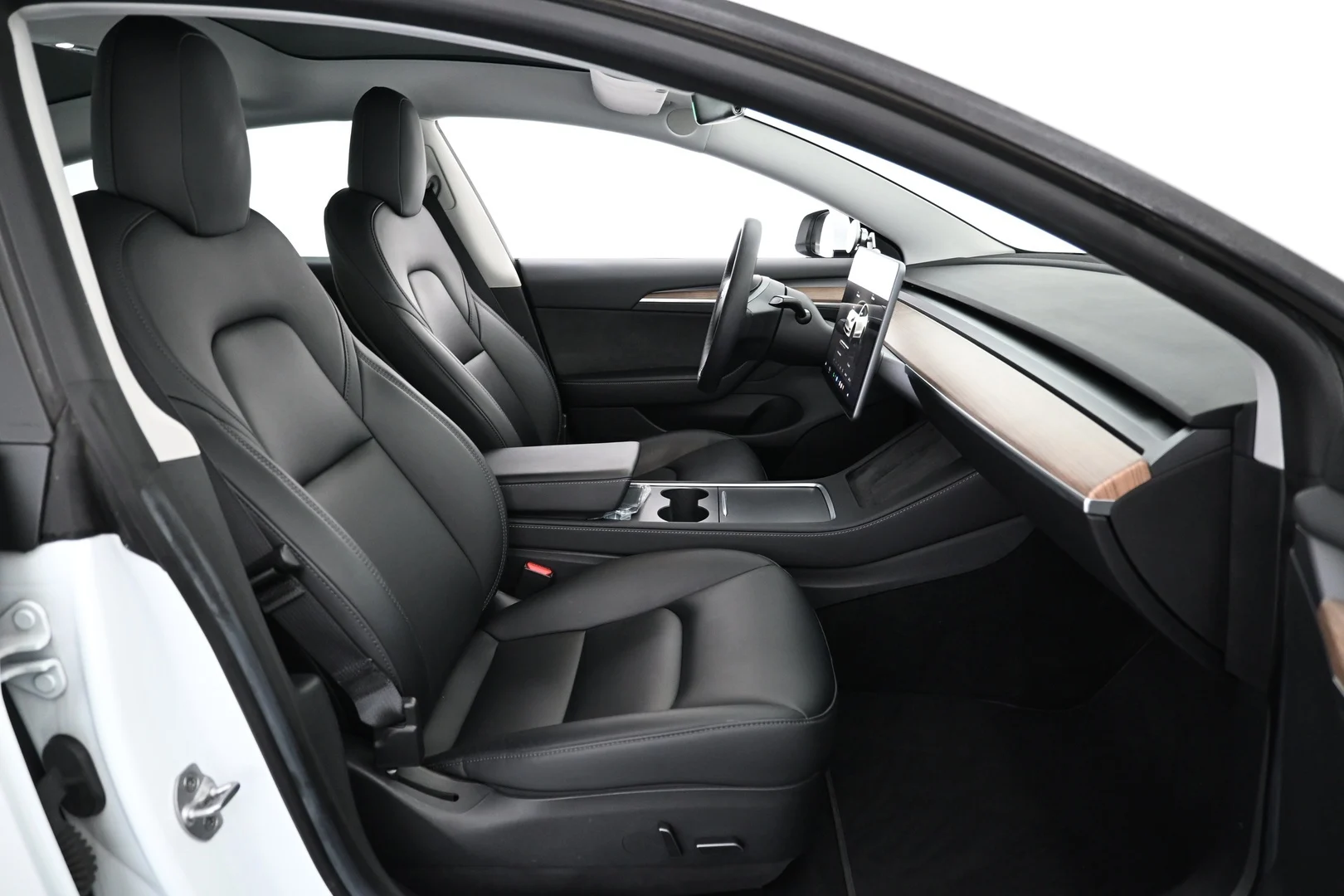 Car Image - aTYGBGQdwQMGiTFBa9j07
