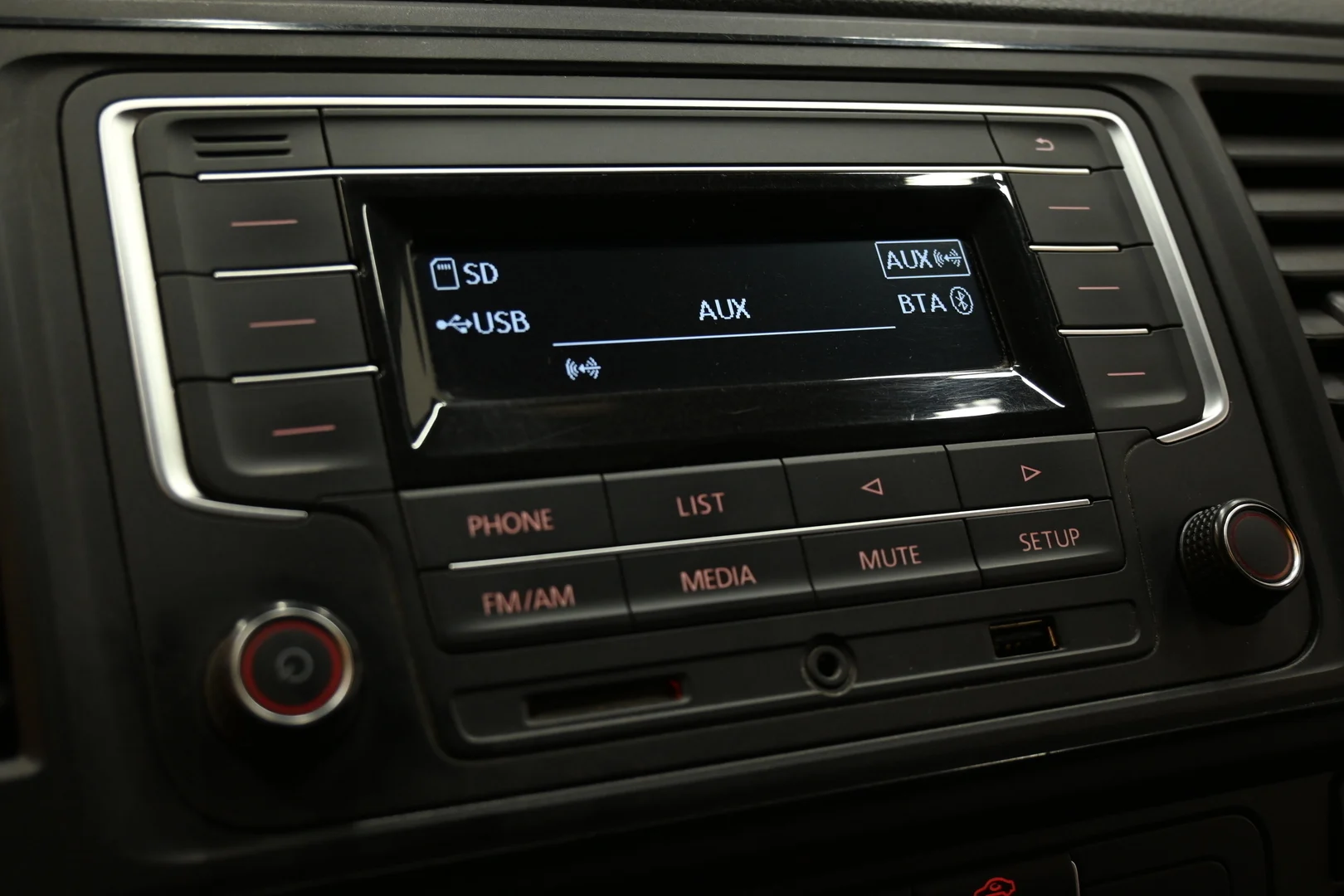 Car Image - 5eIsLSC4l4hdGIUtkmS1dL