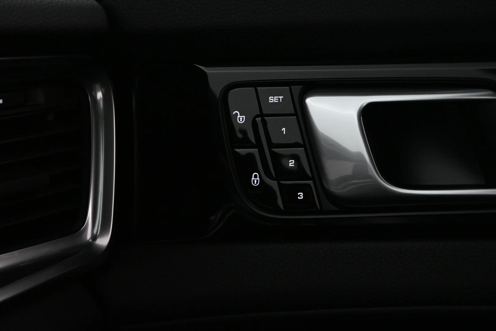 Car Image - 4IPGasvMXo4iWoeBH74GAu