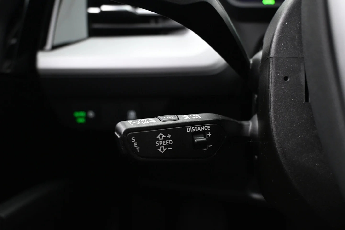 Car Image - 18gJPAwguVAKGDuuC7q7Z2