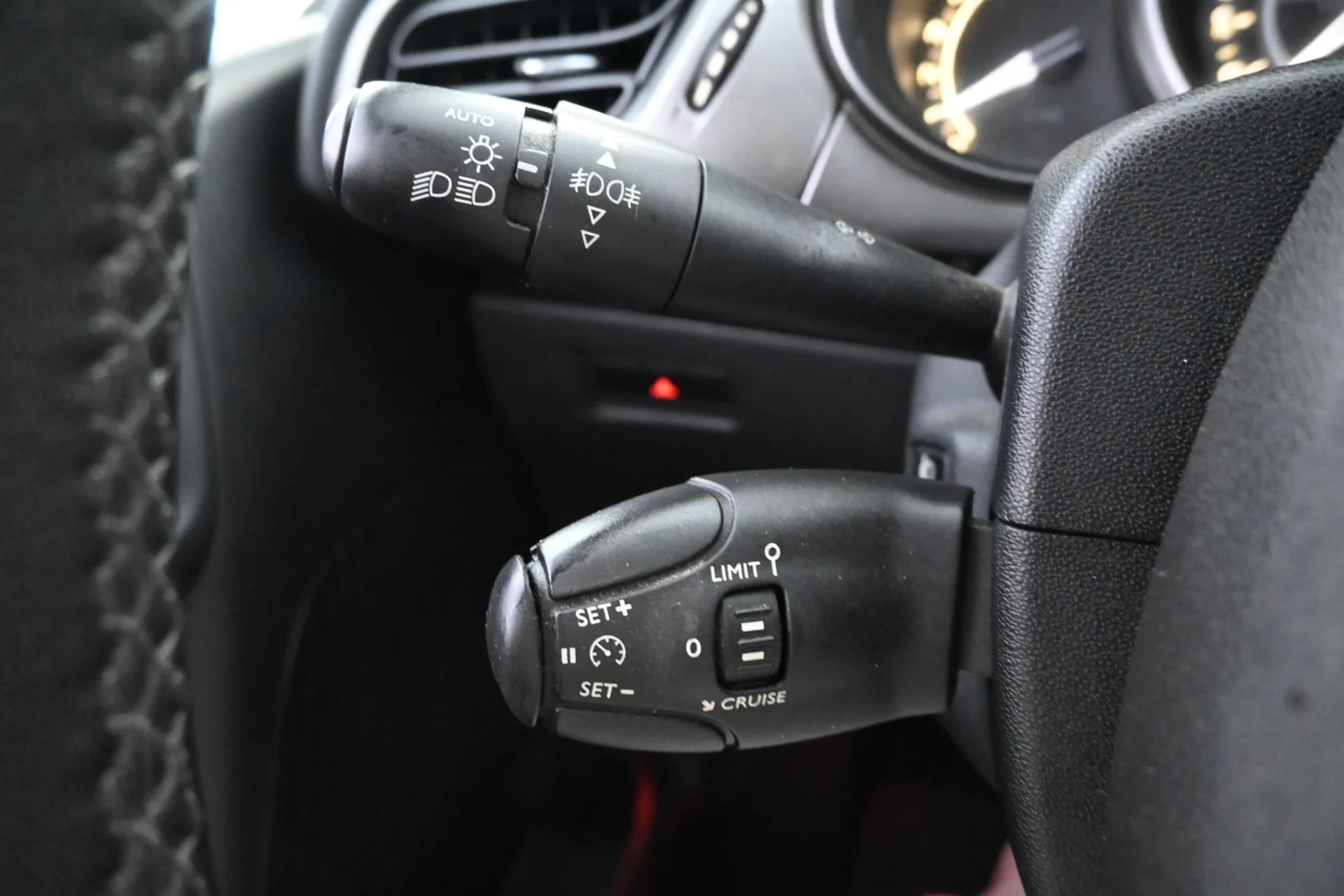 Car Image - 7yOmwbCIsbClB3ZplDAURK
