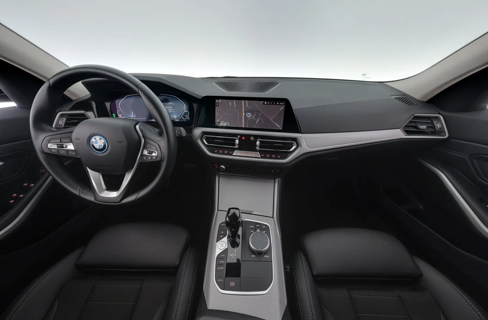 Car Image - 5c42CAoBa8lWlVfhPDl3wY