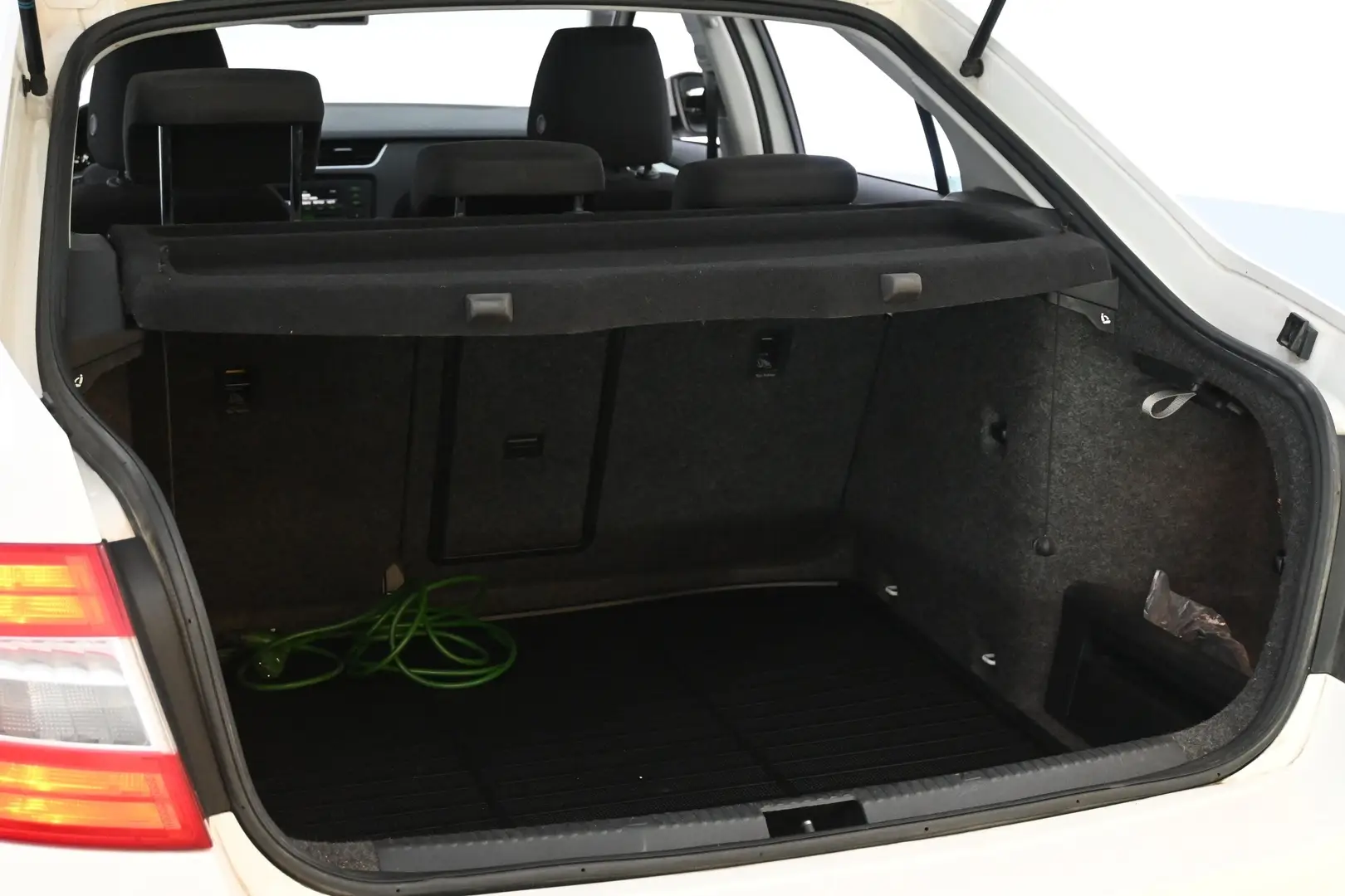 Car Image - 63QWKhyOR99r1KpbvjrjHJ