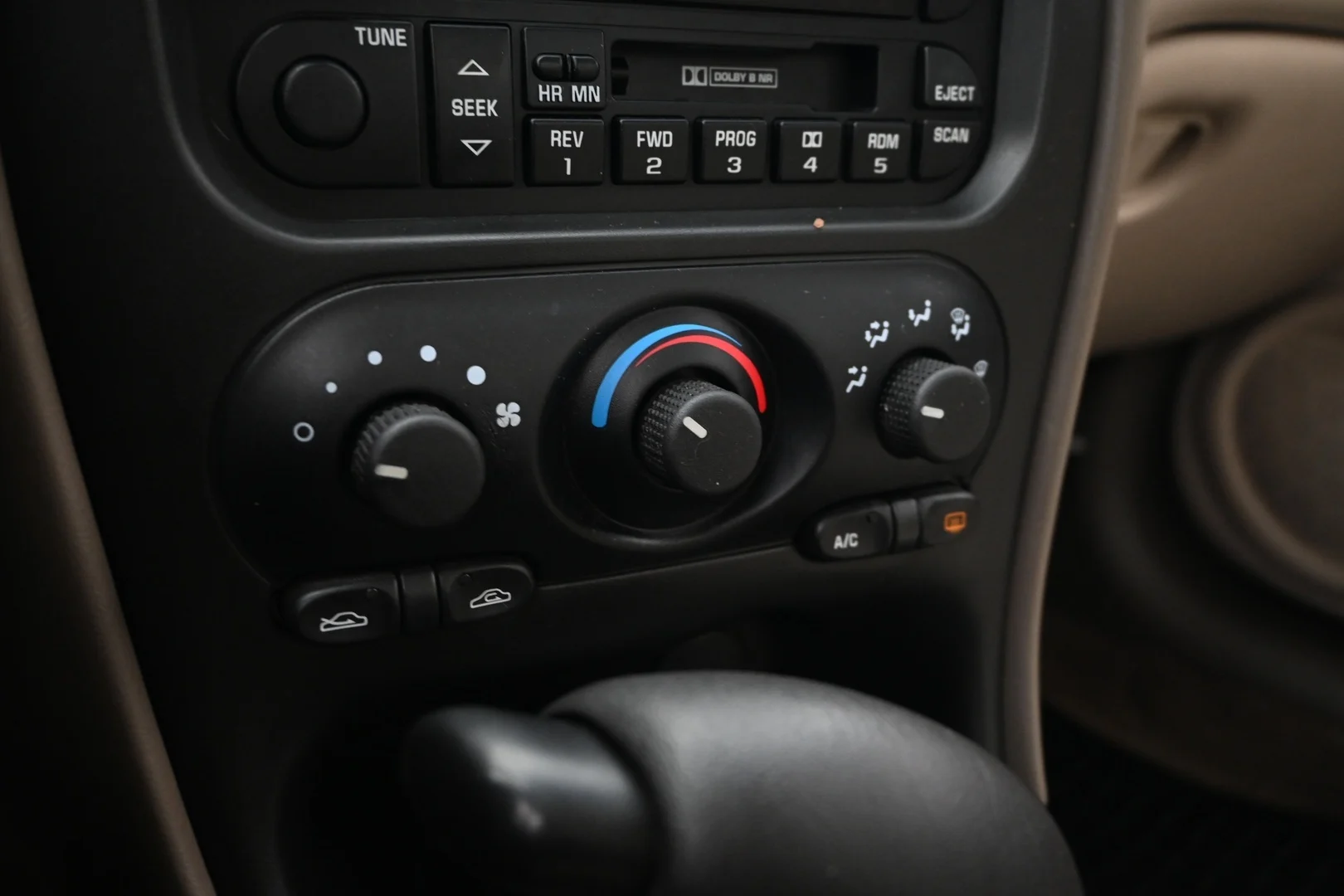 Car Image - 69AzetN8sO16wg75UXKjEt