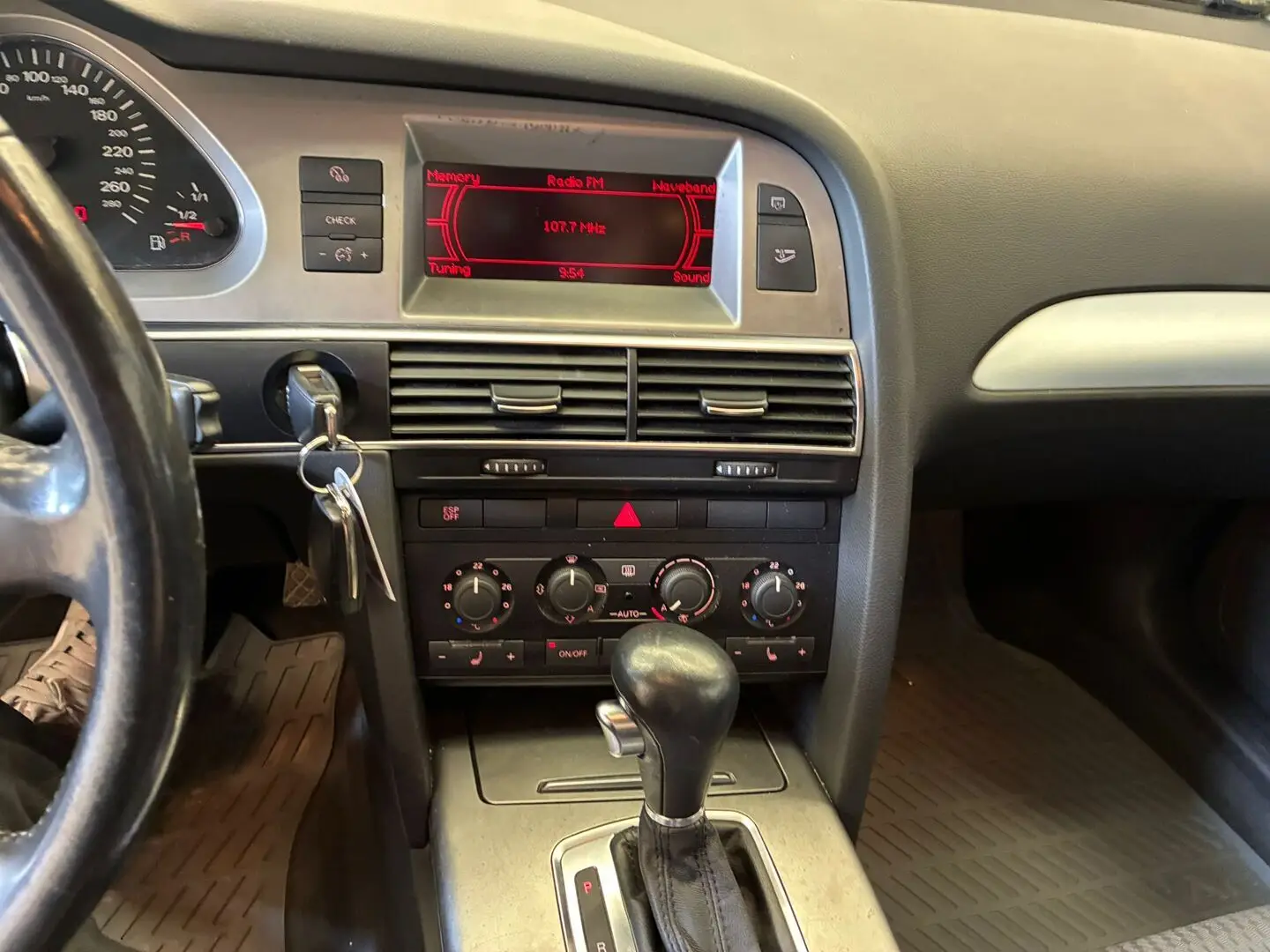 Car Image - 2LXcXQDXsxQdveIijsCrLV