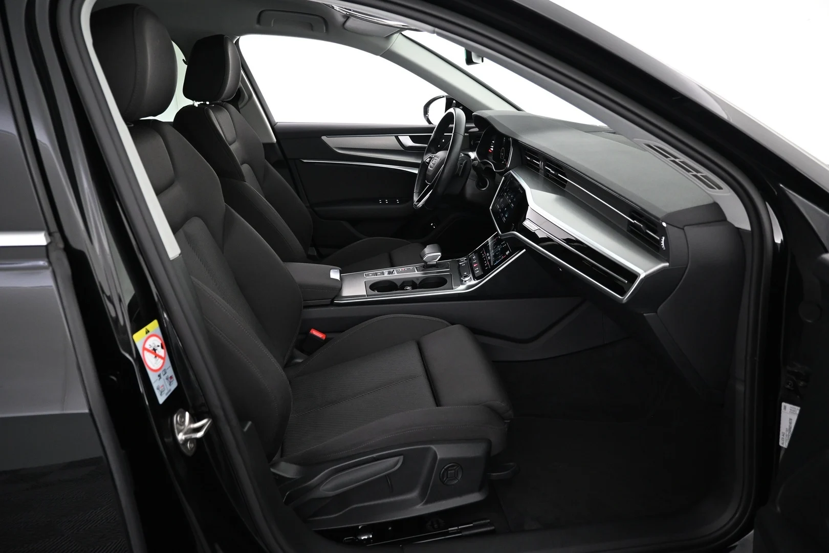 Car Image - 7Cam0FwuDstxceyoH8U1S6