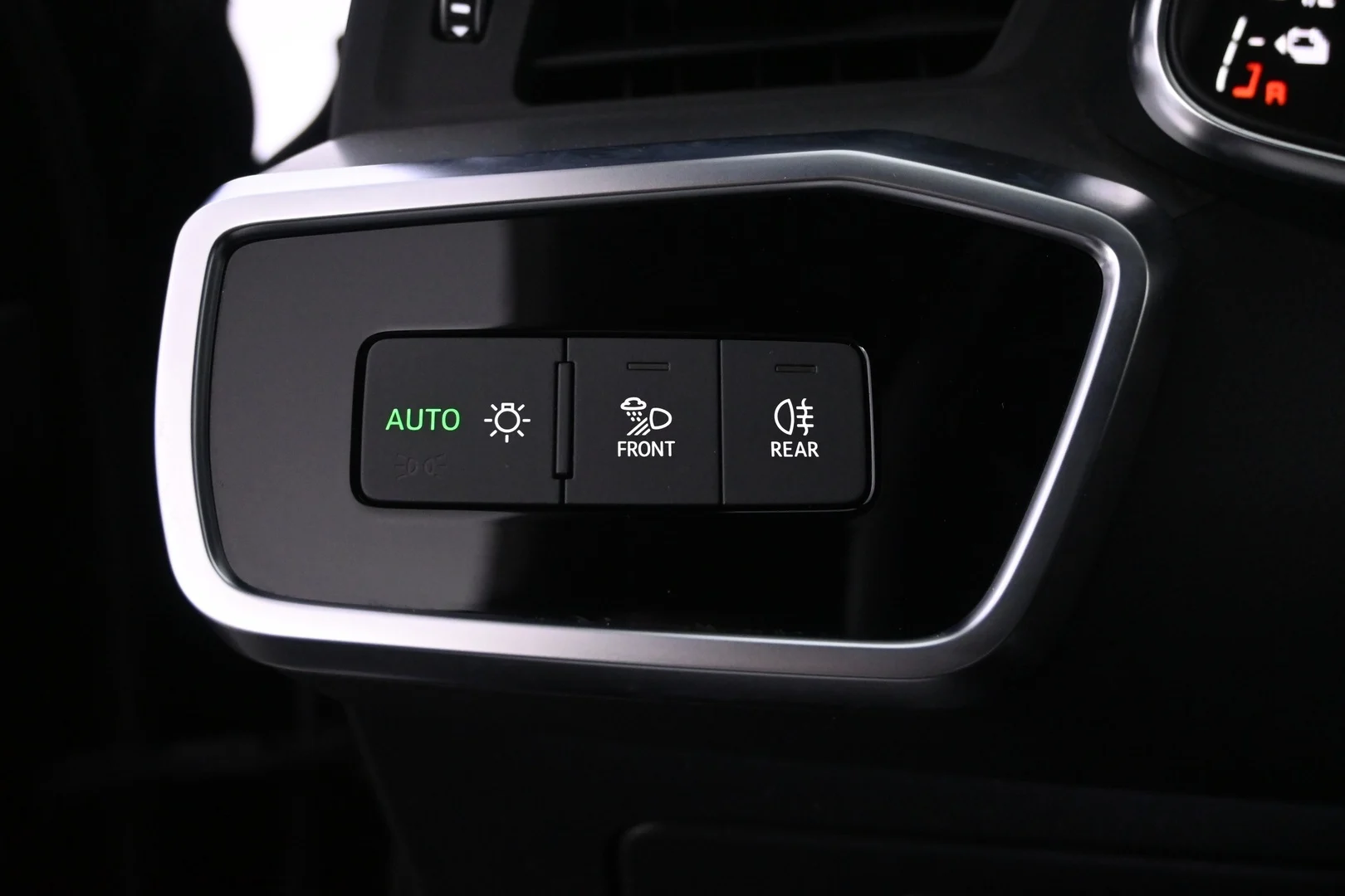 Car Image - 1L3CuO6me2Wa9RXiQtQnMt