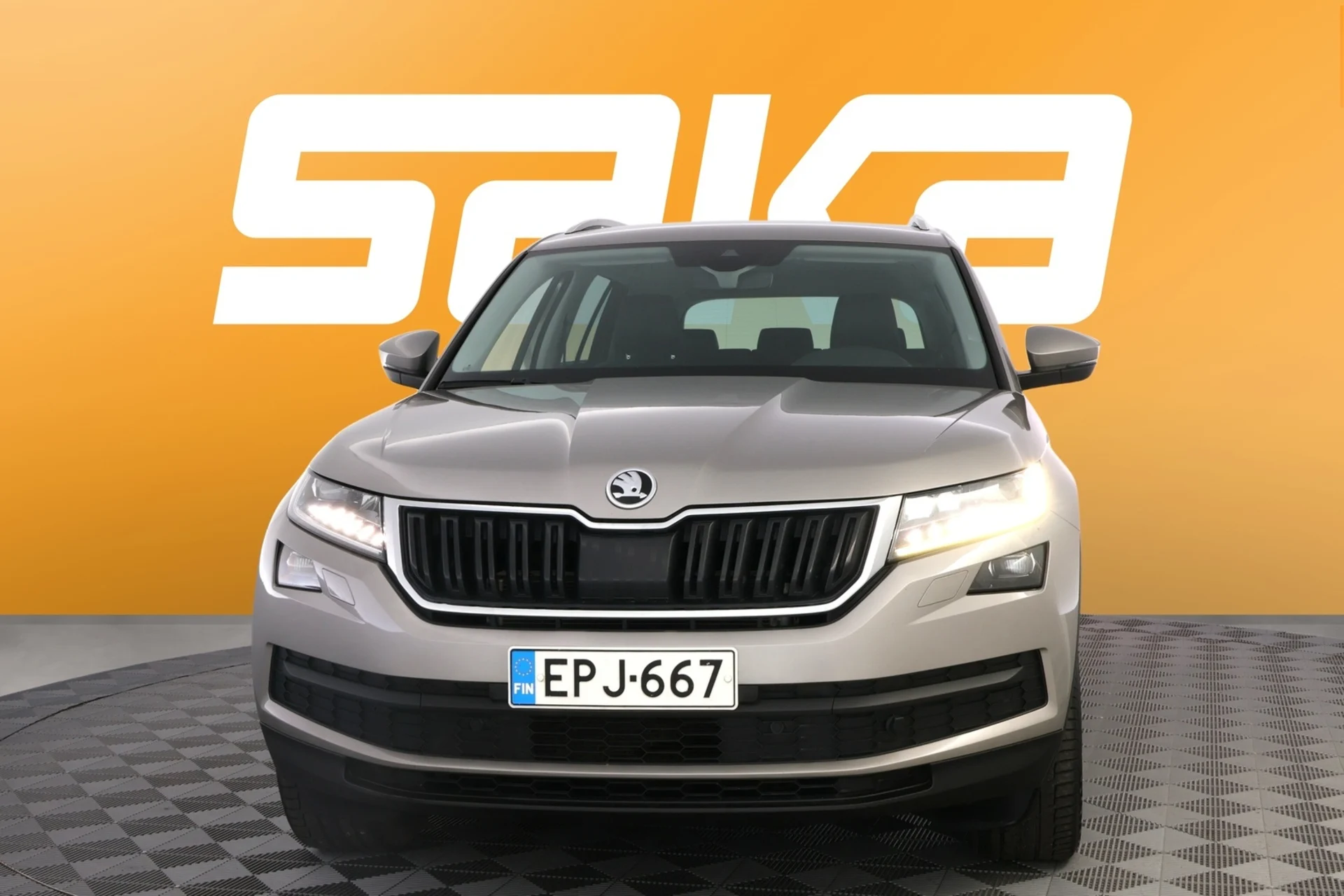 Car Image - 3SoY7u4VcKUvuY8ORQyNC6