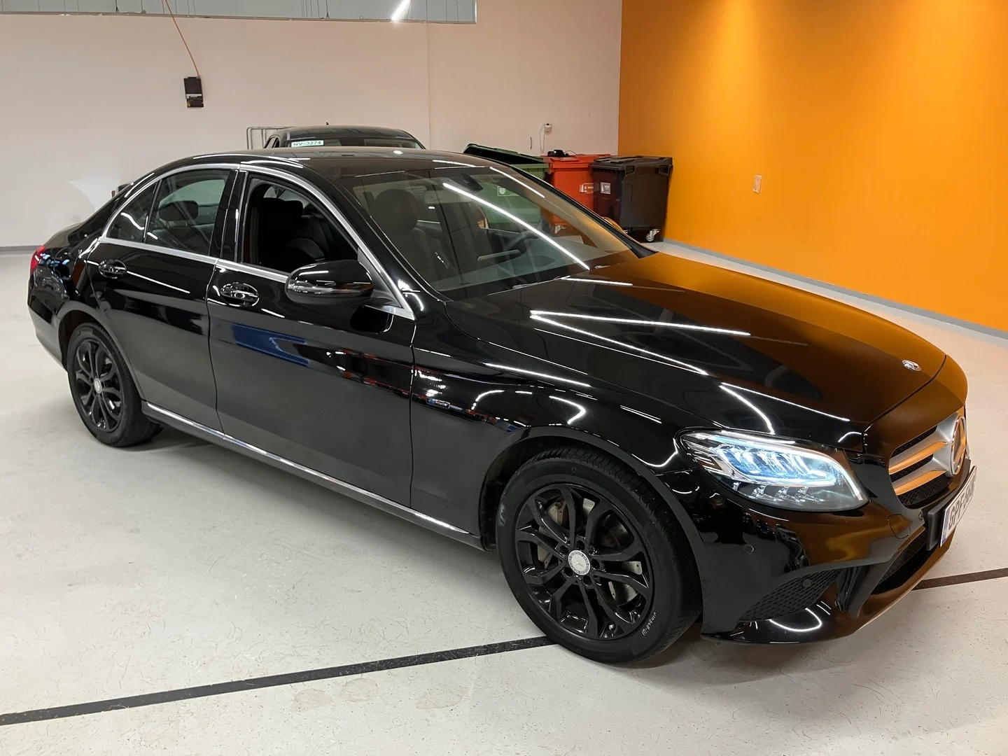 Car Image - 15lHdh1nWrg33rqqI5Tkil