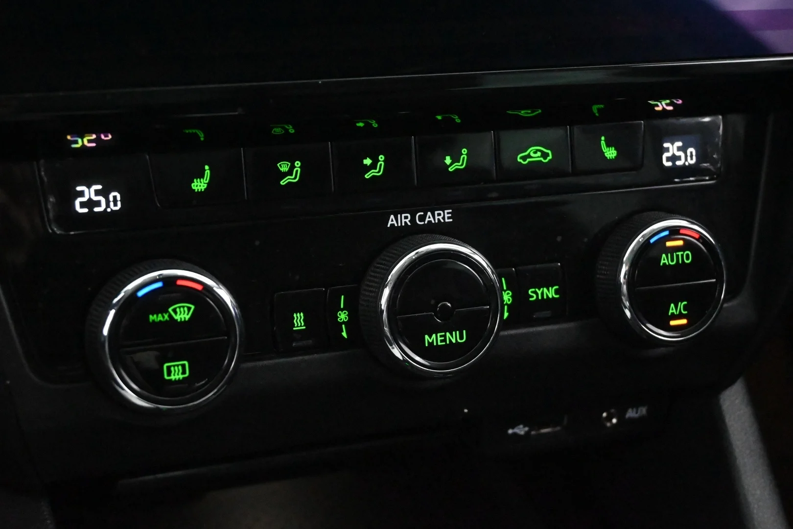 Car Image - 552fj31BgkCTAnbAlvfQiH