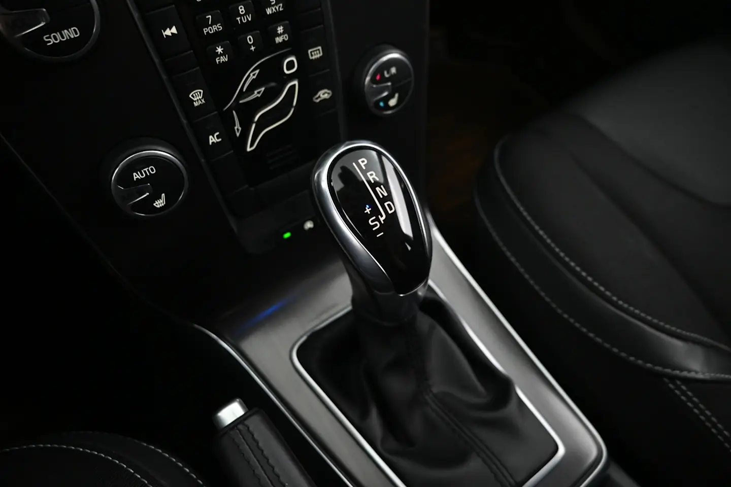Car Image - 3bEUnd80754nBhfuHwWw1I