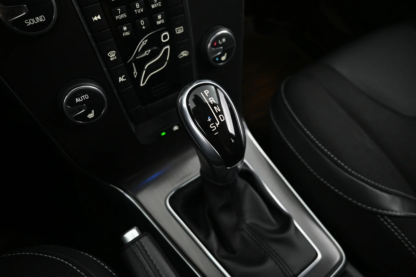 Car Image - 3bEUnd80754nBhfuHwWw1I