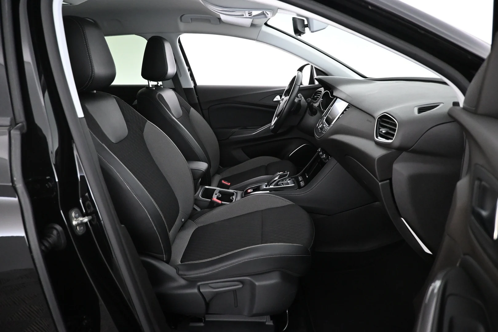 Car Image - 2MnCXXkg7JXwXN58kQZFuJ