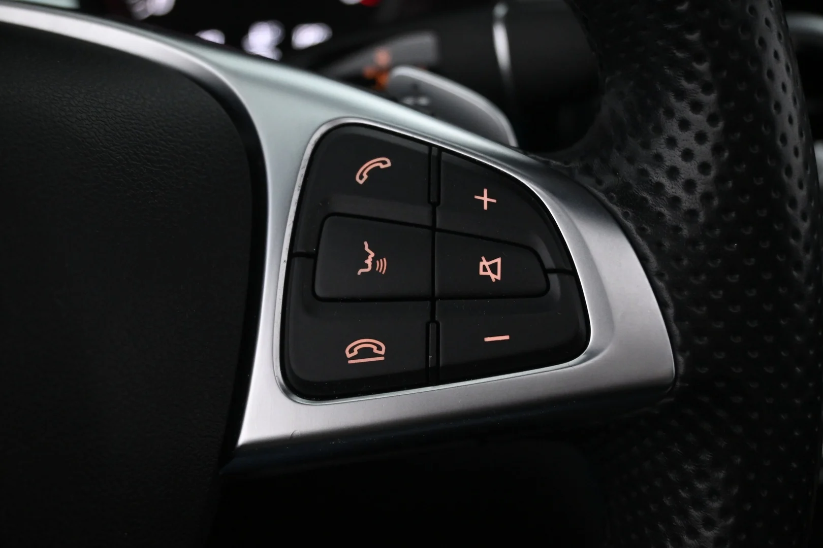 Car Image - 6AKNh8LRsMLrXE8aeXjVwQ