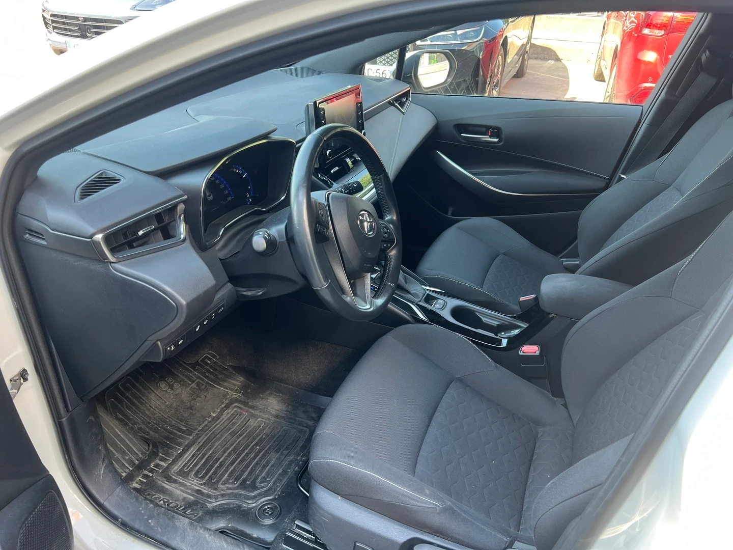 Car Image - 7lM1w047f14eWF8xR5e4LT