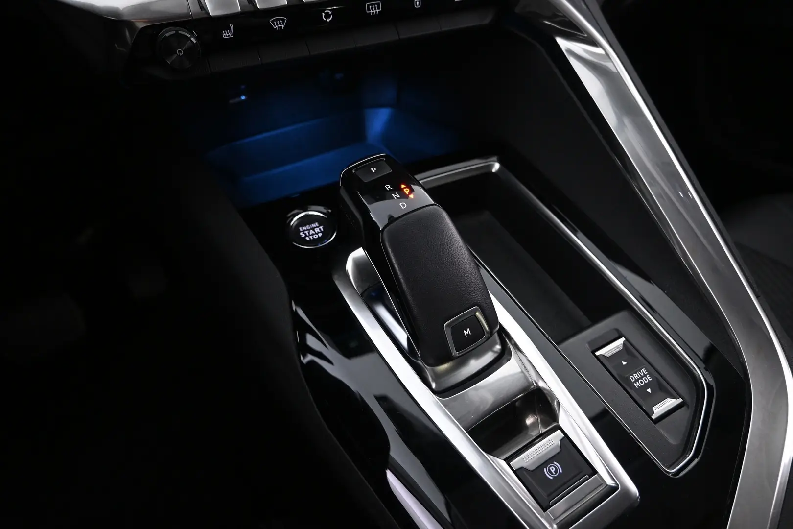 Car Image - 3R0En8F9nL2cBXsMDIMh8N