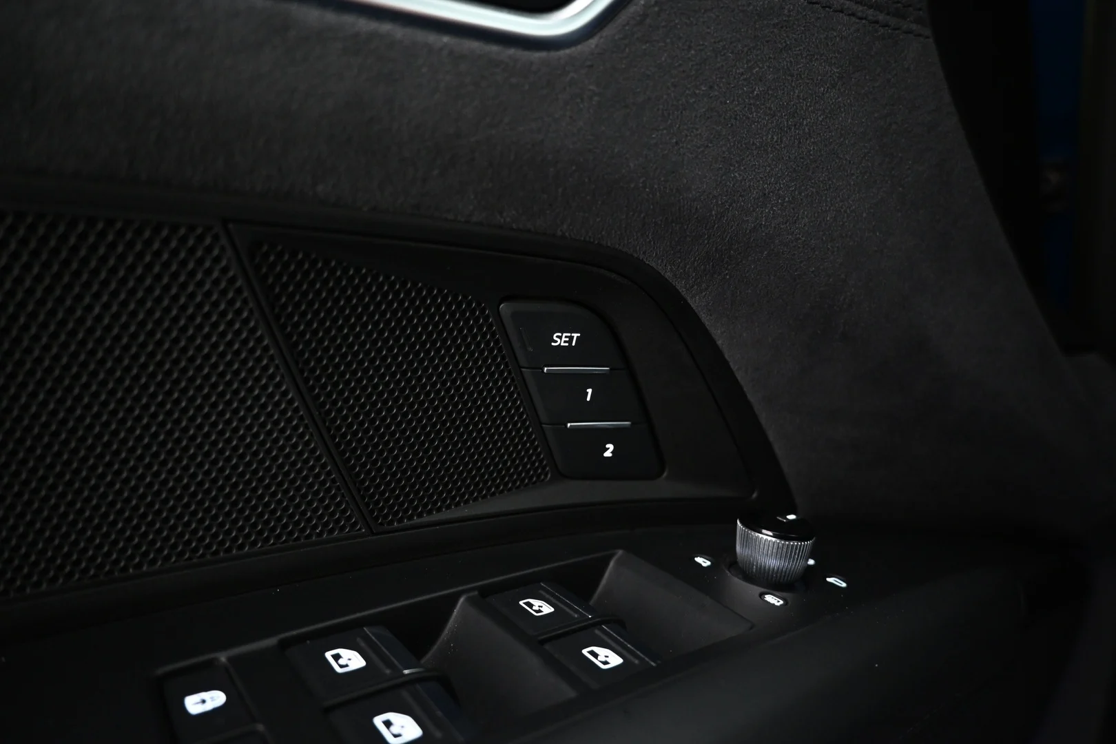 Car Image - 1PTV7FrIzGzSjYTpBiDpX5