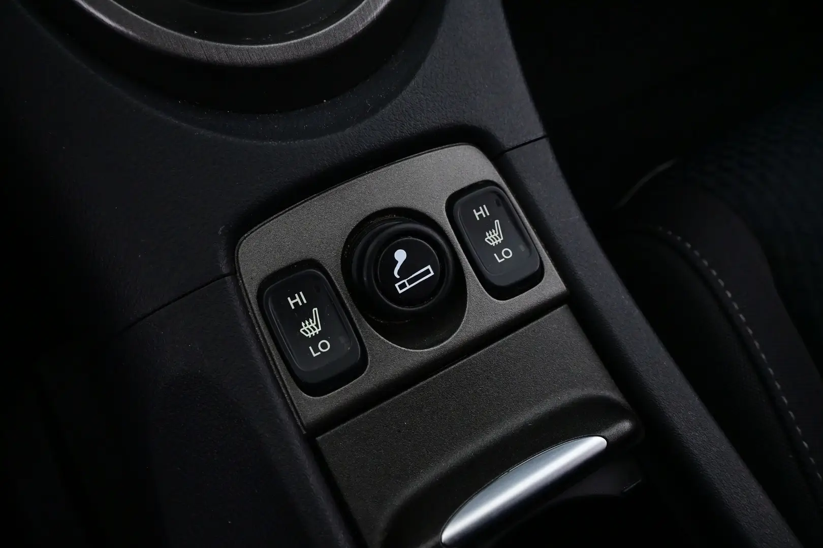 Car Image - 2hNOp4QOPLtrhjCWzeRIN2