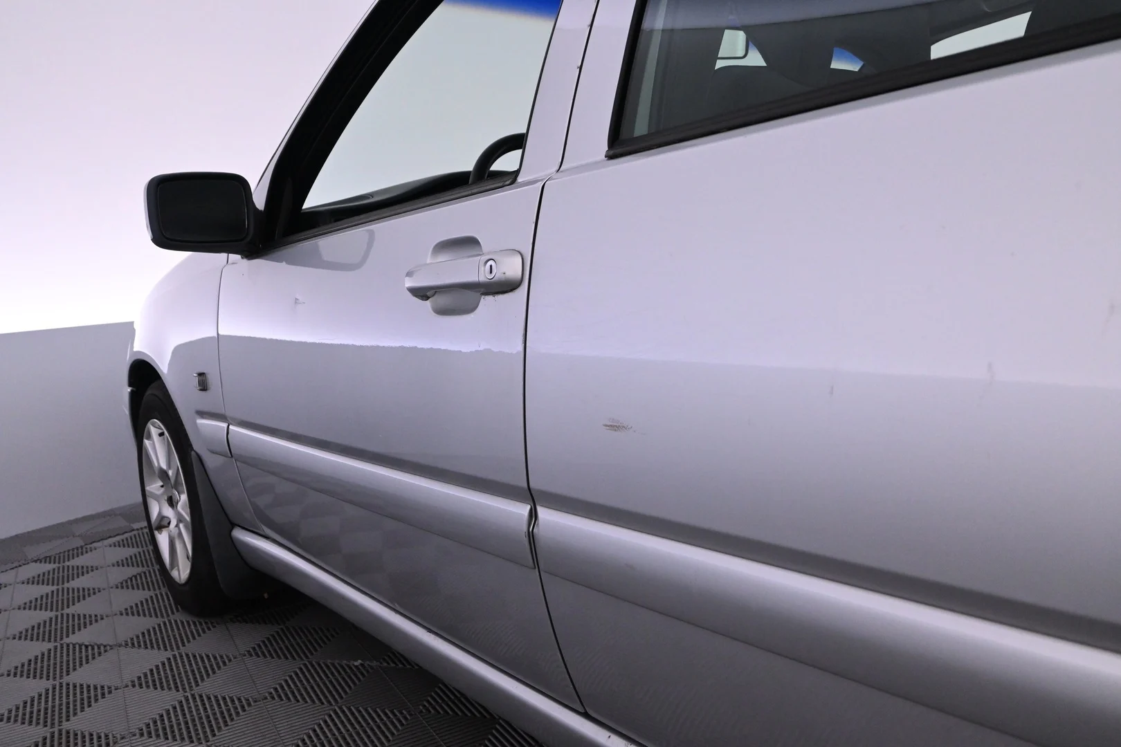 Car Image - c9nu6fZYDVQ3tTKXRVfbT