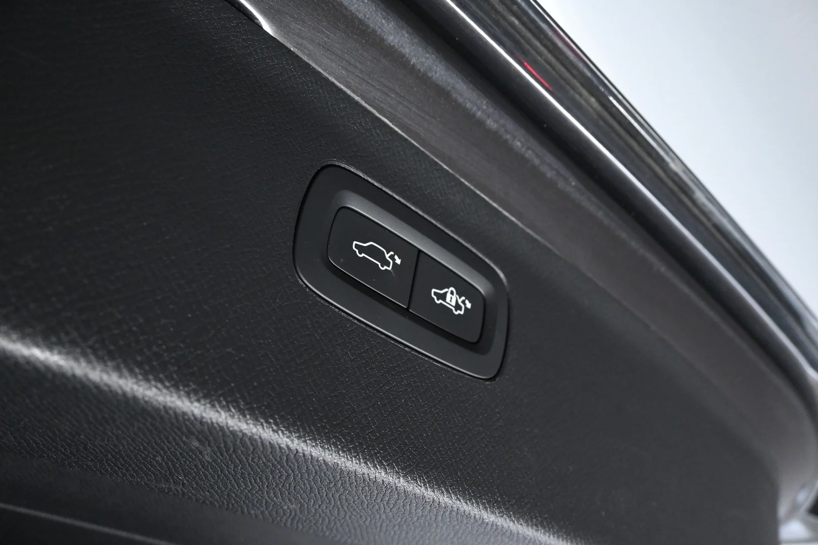 Car Image - 7iZ8vvXkAeZa6lKVkrMEUm