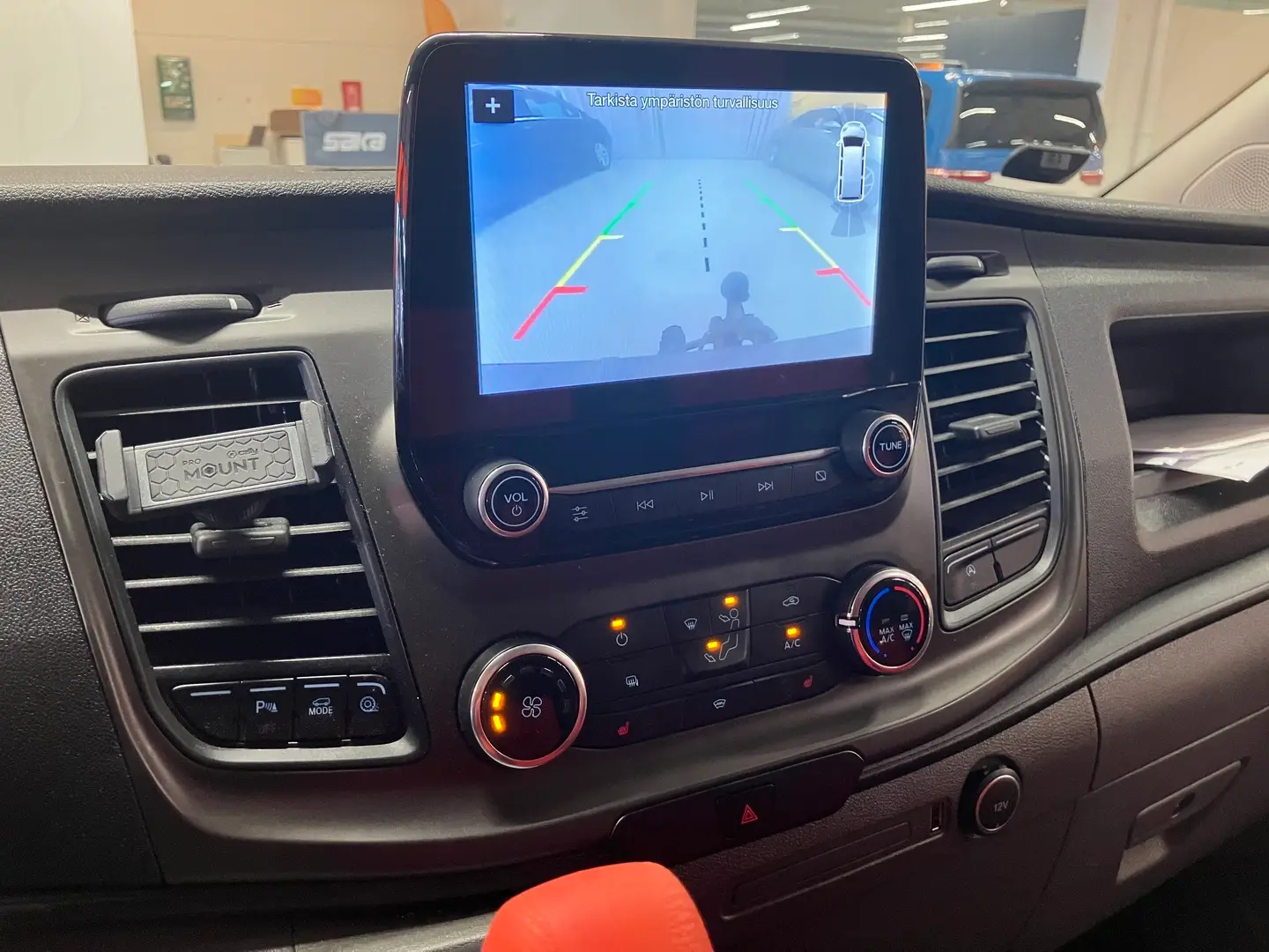 Car Image - 1TEWVPTZGA9QLWOJOqLYeA