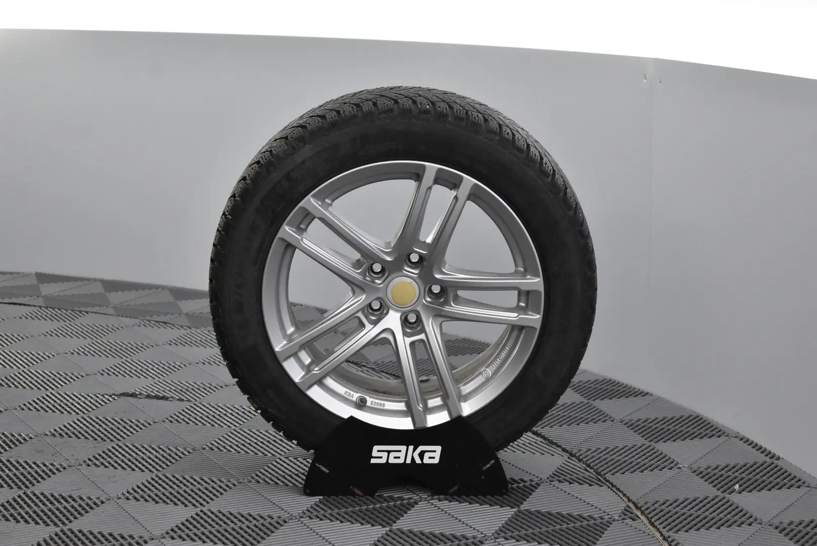 Car Image - 349h9lv4Z05YV4ceXEuprF
