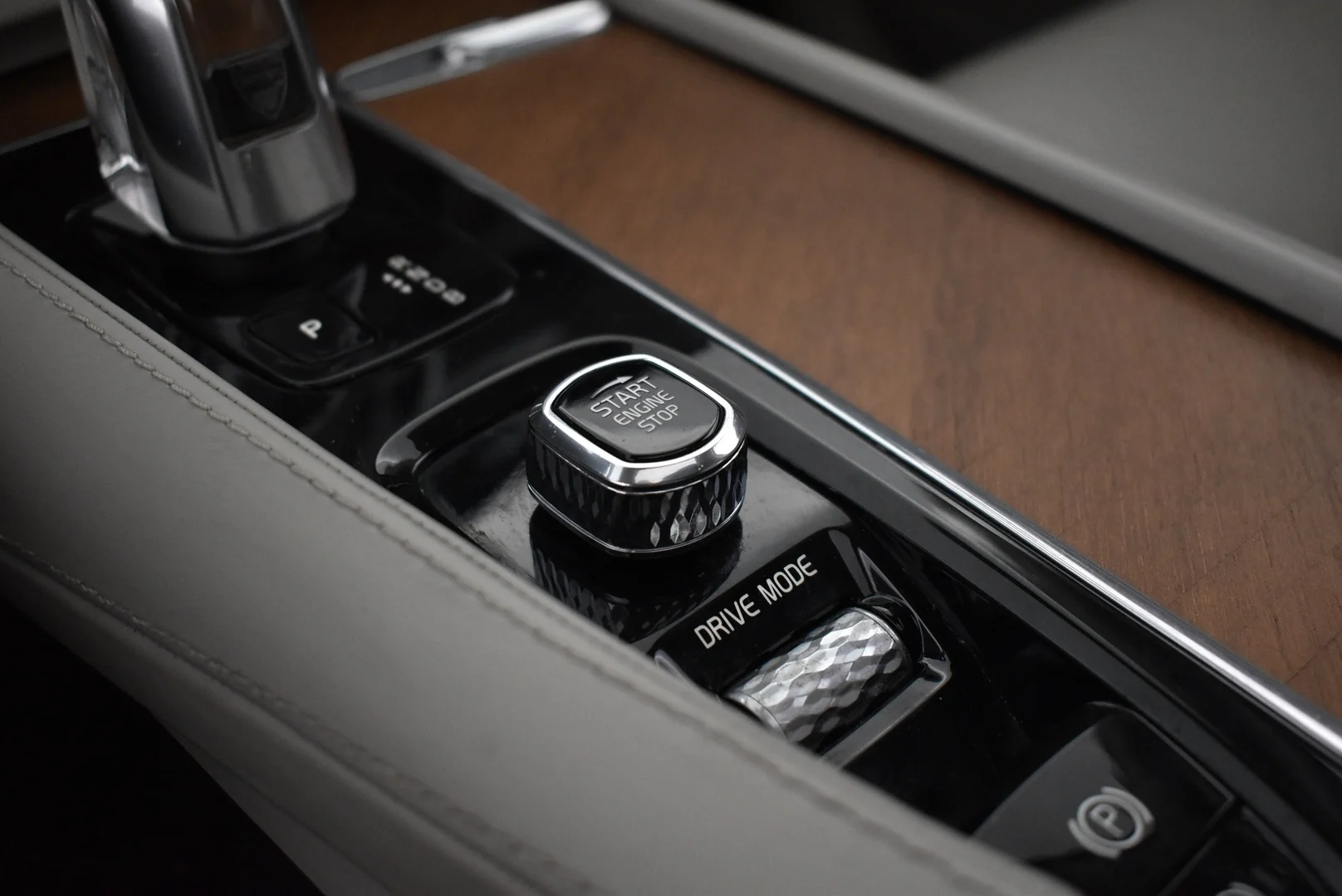Car Image - gCN4XkbBXqFO25tAgJLjb