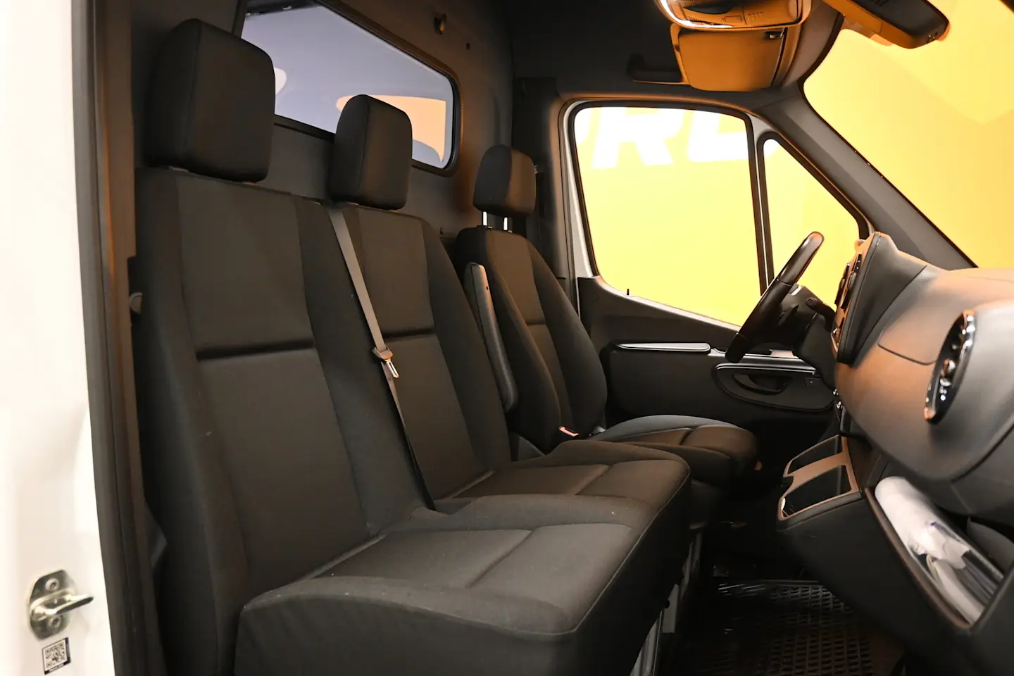 Car Image - 2vzqsaIVLKqSIltqTGD6Q8