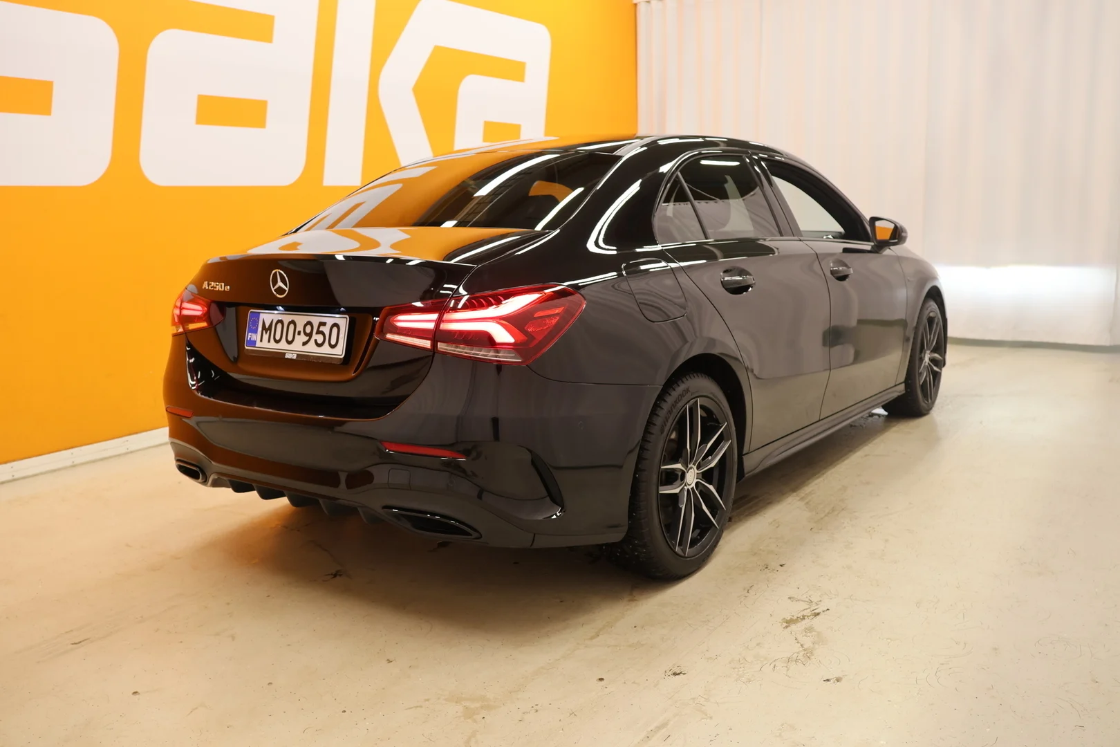 Car Image - 6DFmpXP7cp23h9xScJWxcK