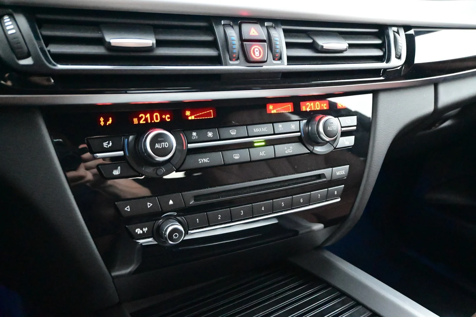 Car Image - 41o5JngCfEBOFkZXuY2ptv