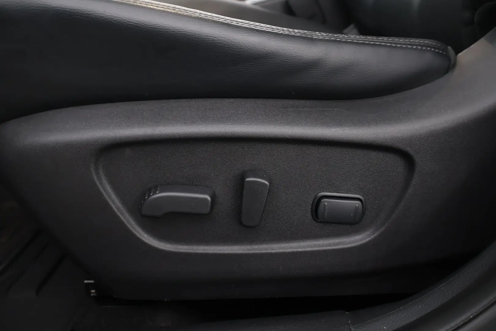 Car Image - 5CHOeorzWyJ4CWWpH1hEZ7