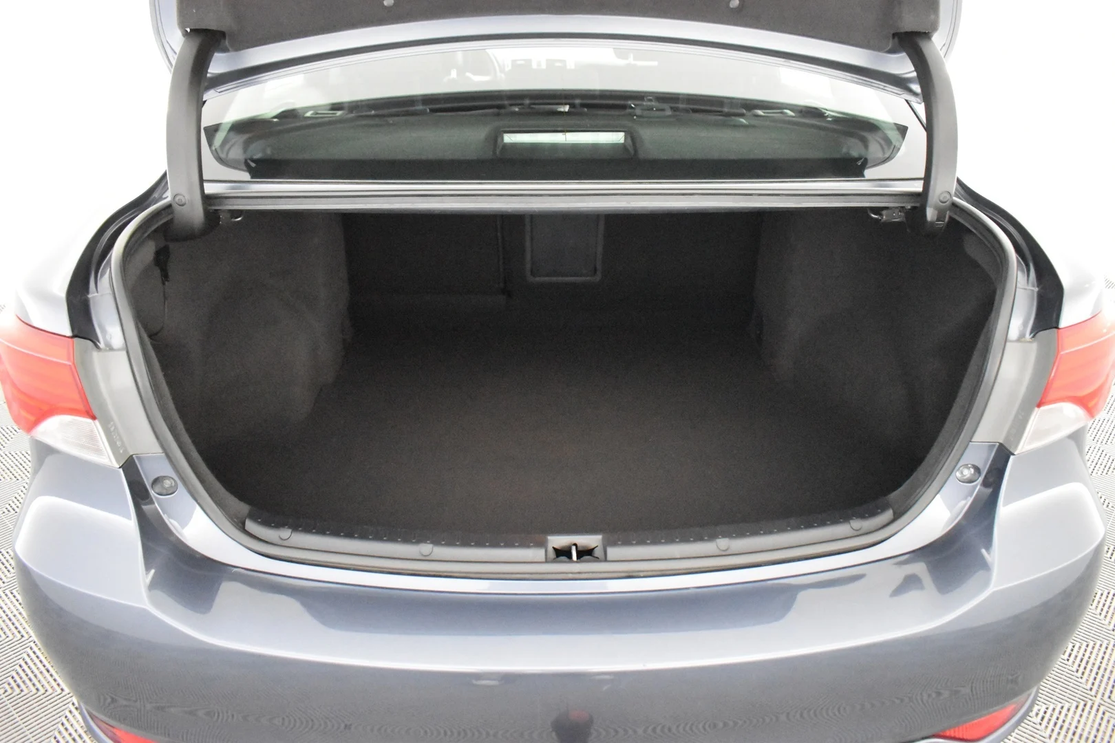 Car Image - 59nE3dr8x9t1VWrRz8hwsS