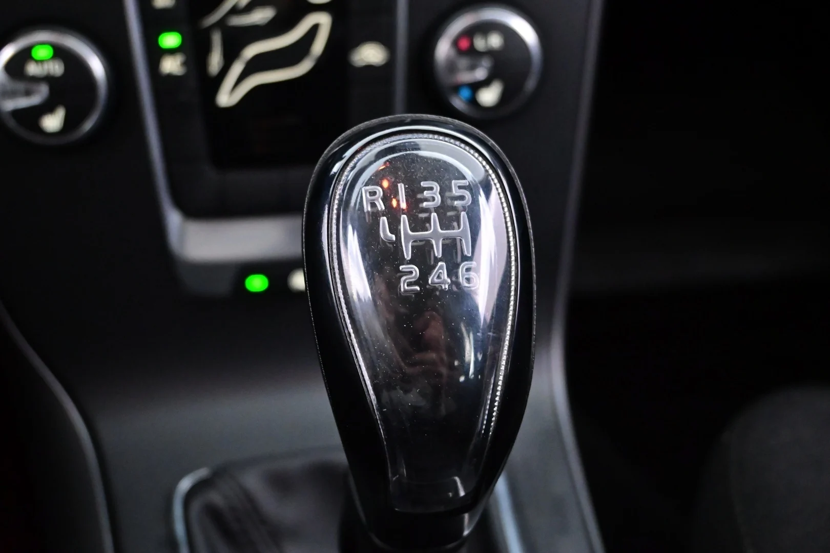 Car Image - 2IZZaJZxqHvhTFQXX3VEBm