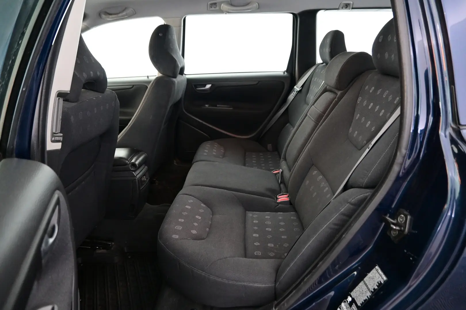 Car Image - 6GNoB31sqs17gCoWHsFu4e