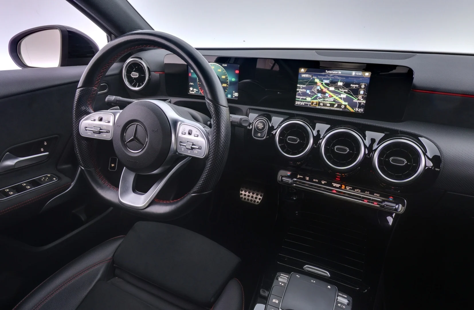 Car Image - 3BJbtpIkvRNr3ySMglDGN7