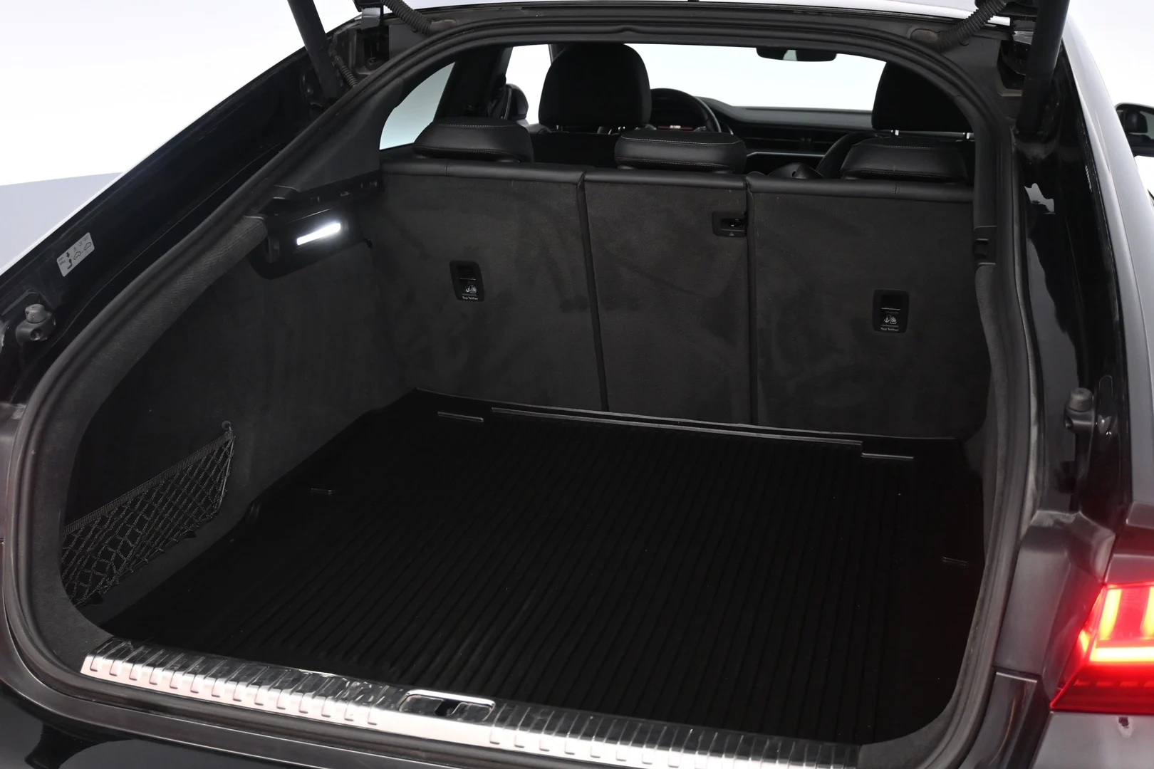 Car Image - 5AFX4YGVYKwMCAqYgCFoYY