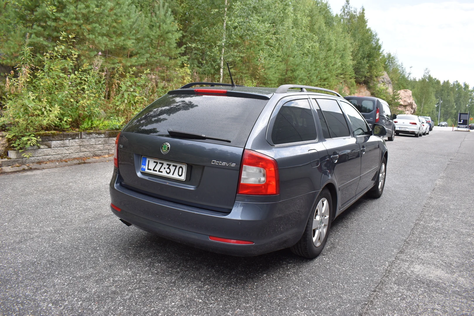 Car Image - Jjg6W4bJaENVyo9Zb6gX4