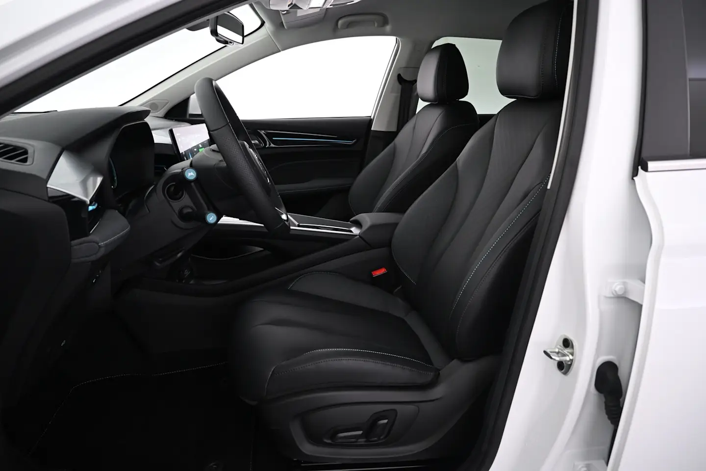 Car Image - 3ep1j7HUc3a6TjGtDh9c3I