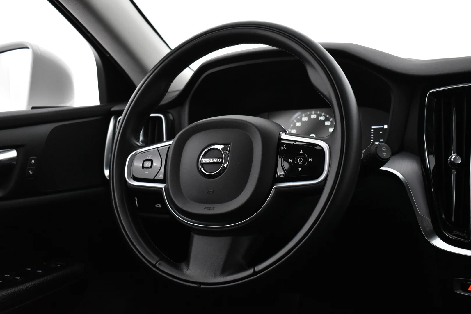 Car Image - GUBVch7mMNyPzyCuasnGS